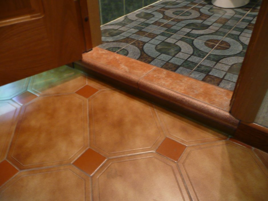 Порожек из плитки в ванную