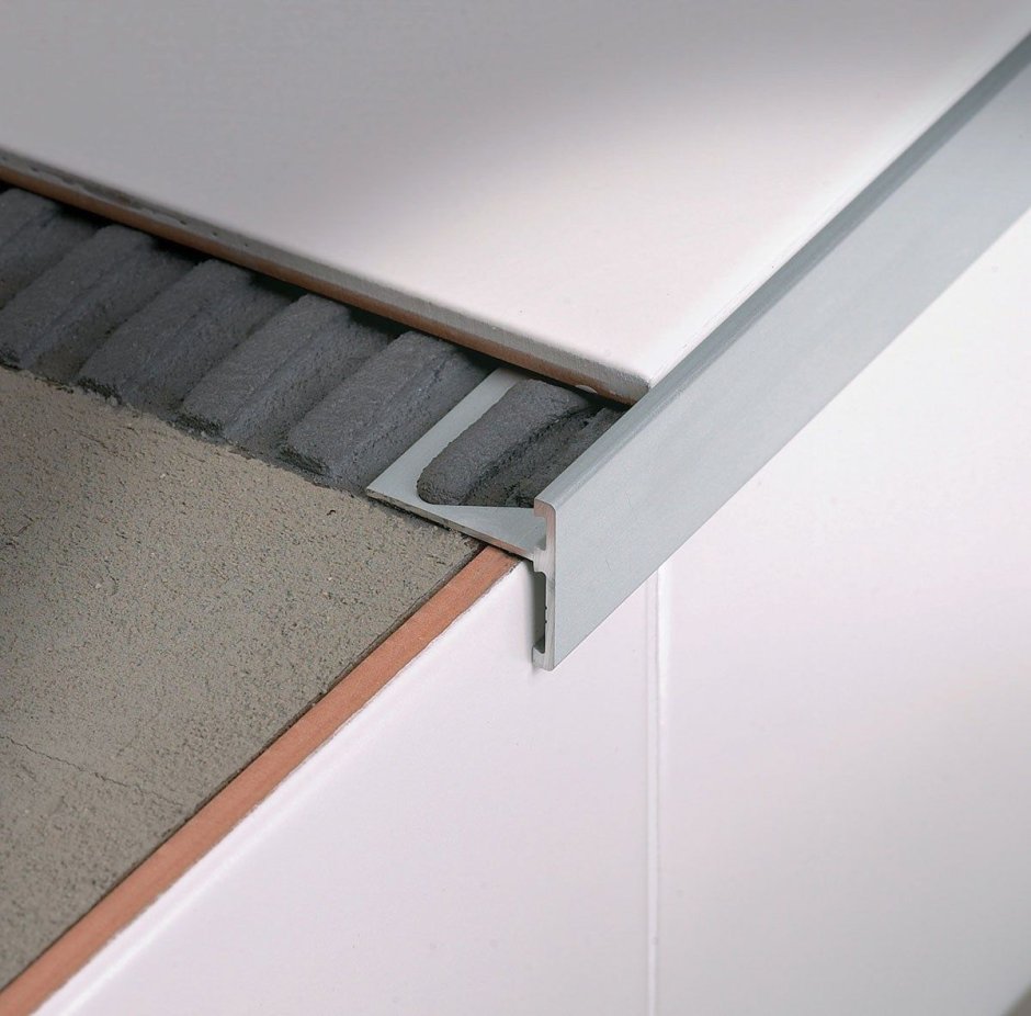 Пороги на кафельную плитку