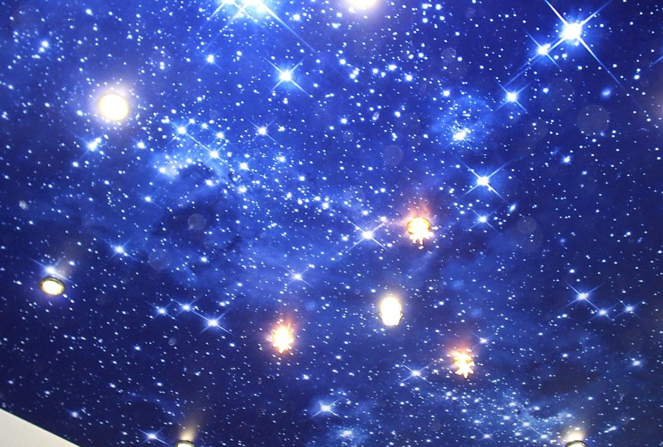 Натяжной потолок со звездами