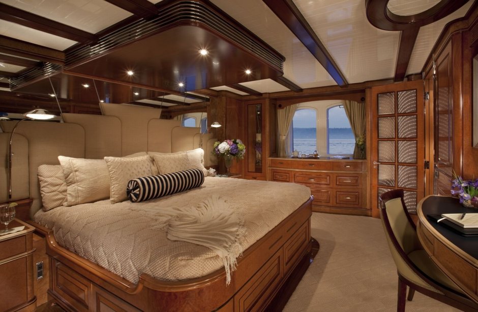 Интерьер каюты яхты