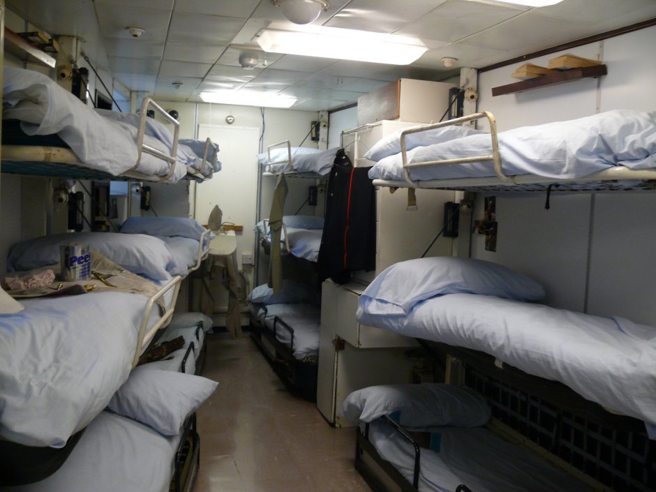 Кубрик на корабле для Матросов