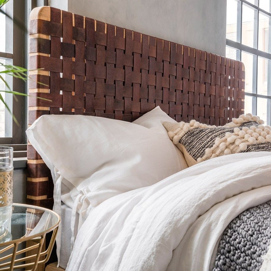 Ротанговое изголовье