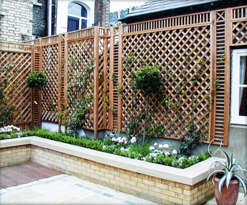 Шпалера деревянная