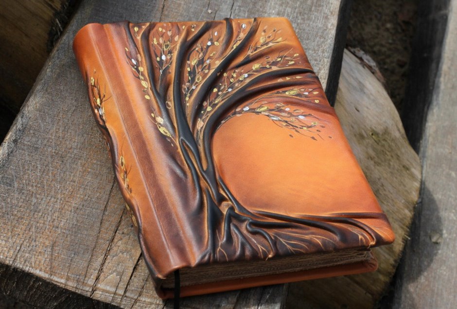 Кожа и древесина