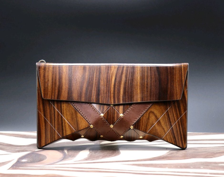 Деревянный клатч