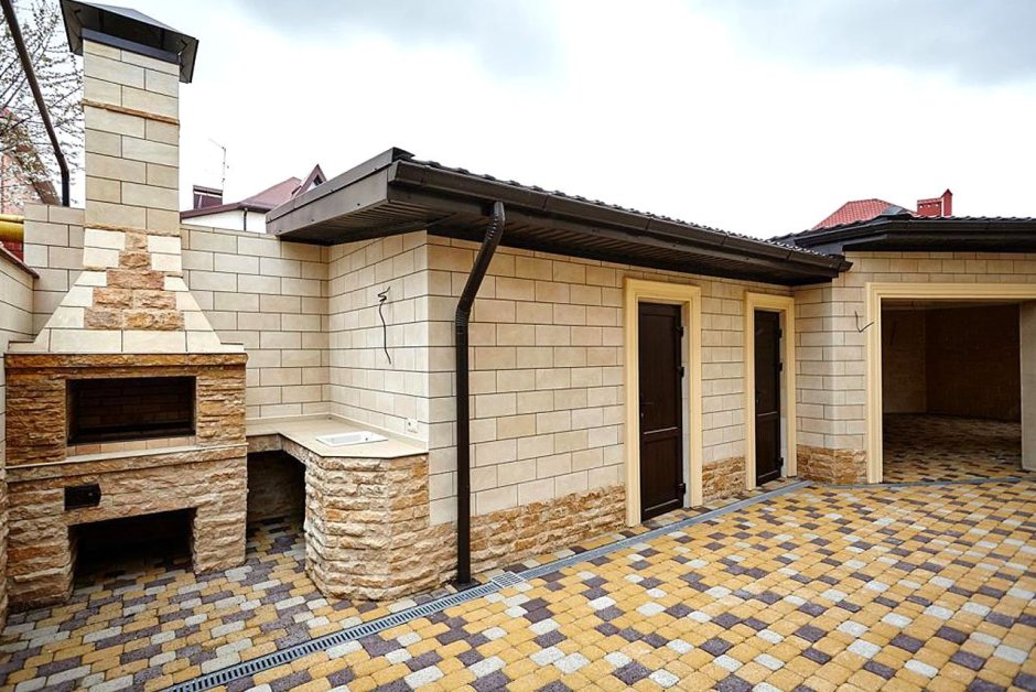 Одноэтажный фасад Дагестанский камень