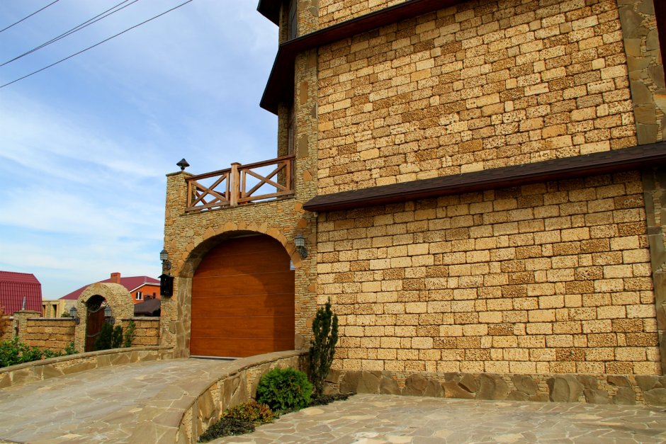 Крымский ракушняк забор