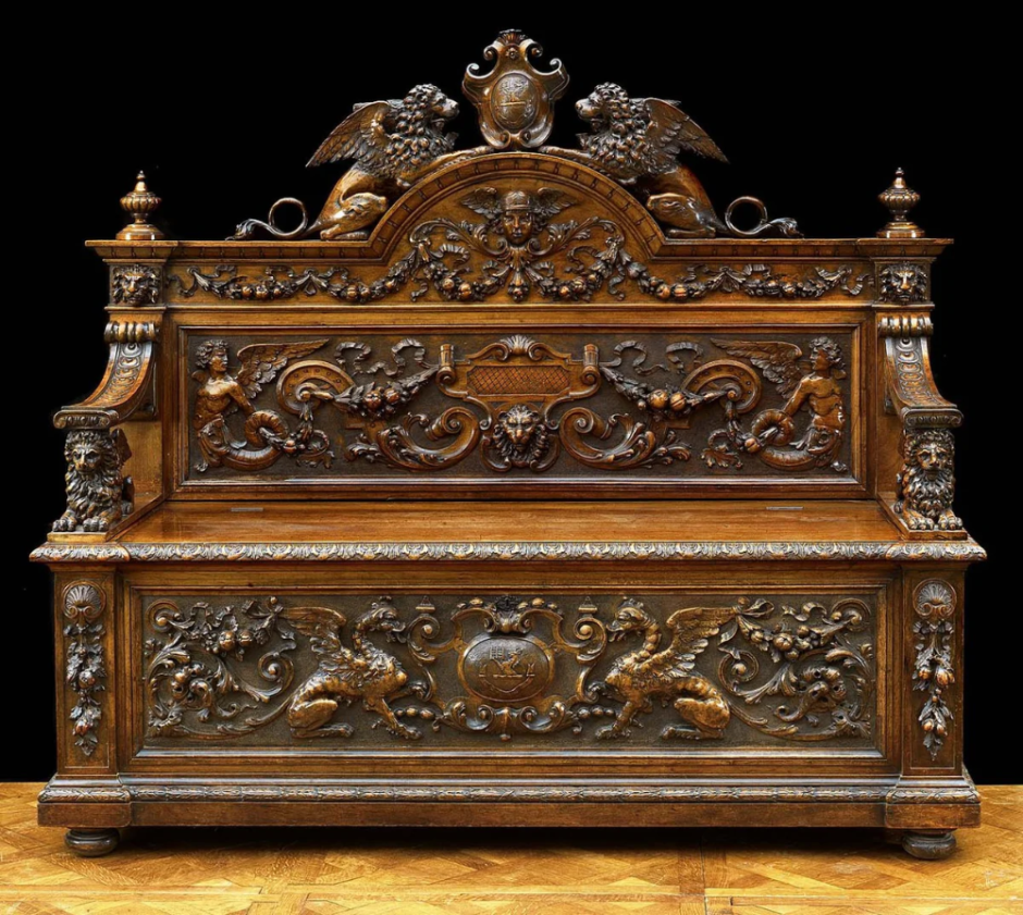 Деревянная резная мебель