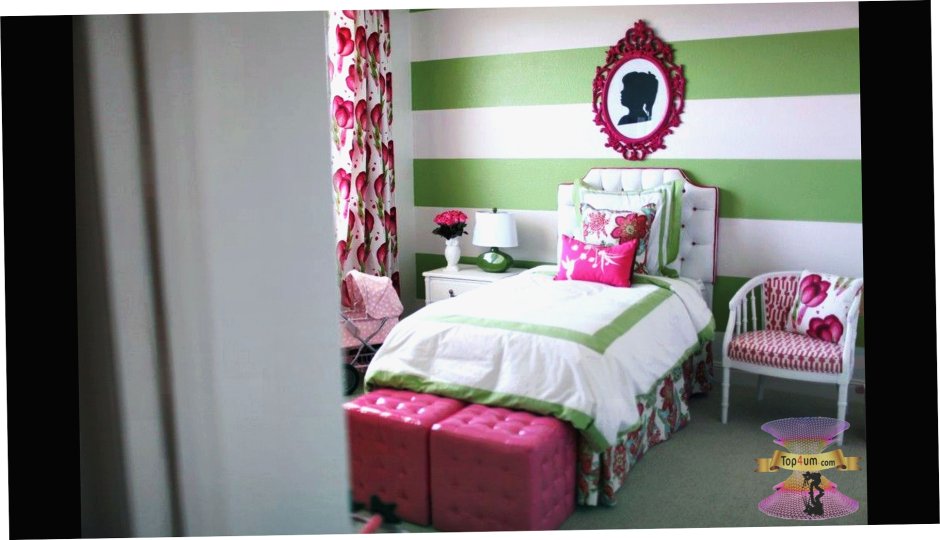 Детская в зелено розовых тонах