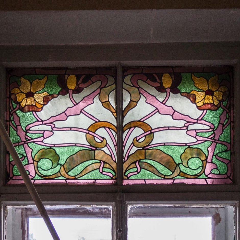 Витраж близко