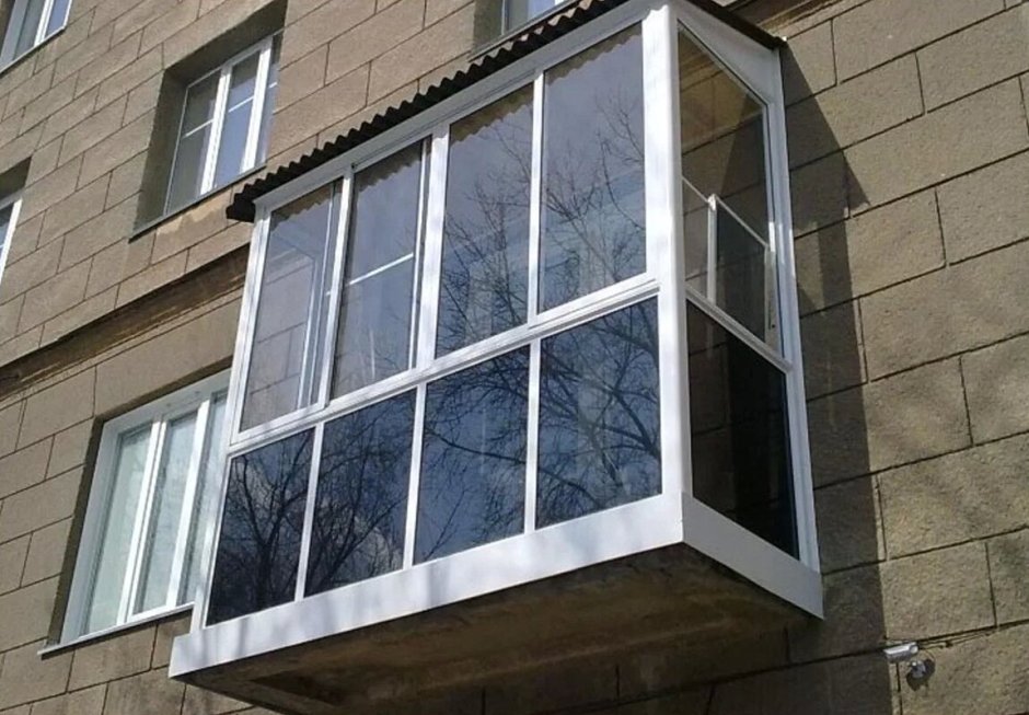 Французское застекления балкона