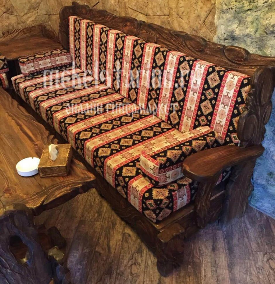 Диван под старину