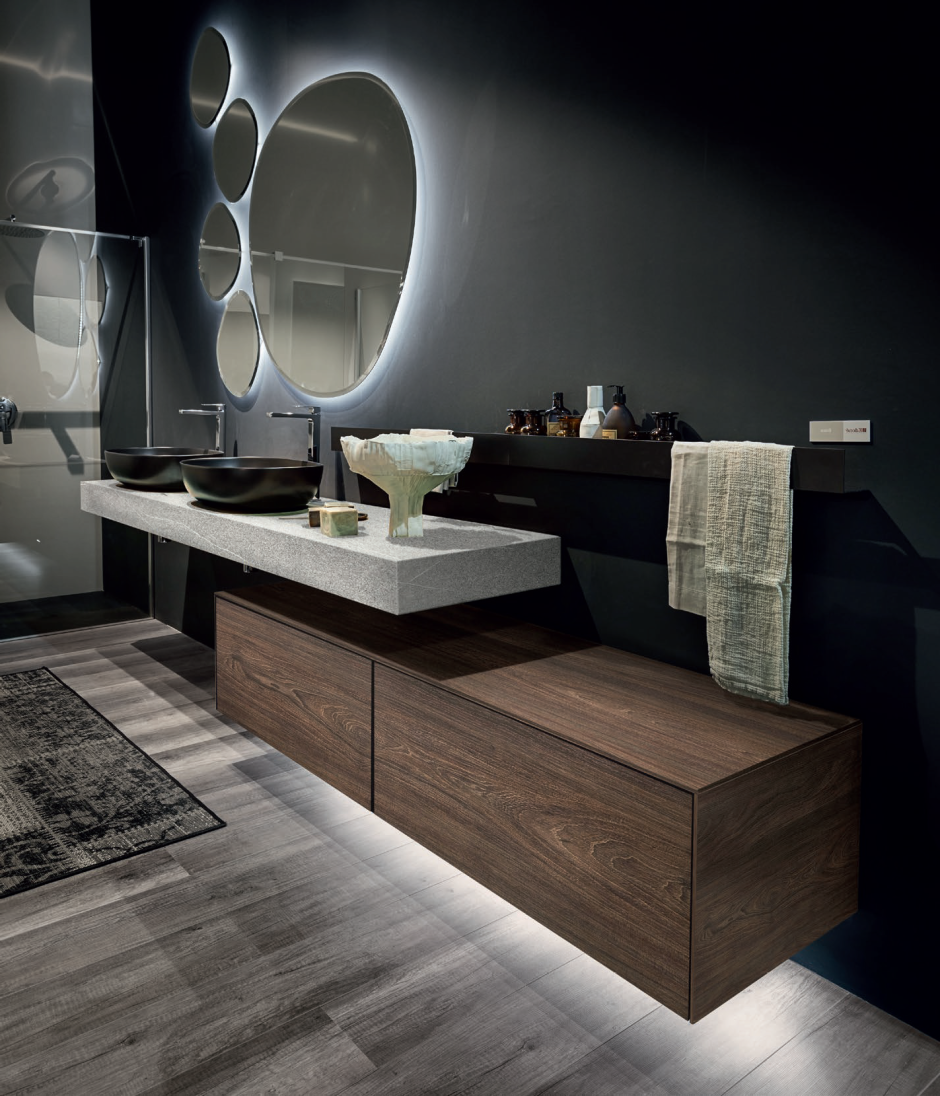 Светильник для зеркала в ванной комнате