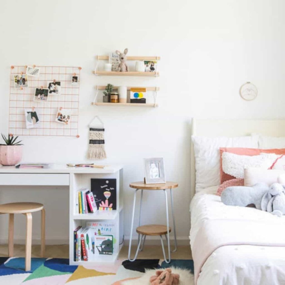 Спальня для девочки подростка в скандинавском стиле