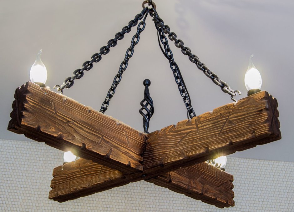 Светильник из деревянного бруса