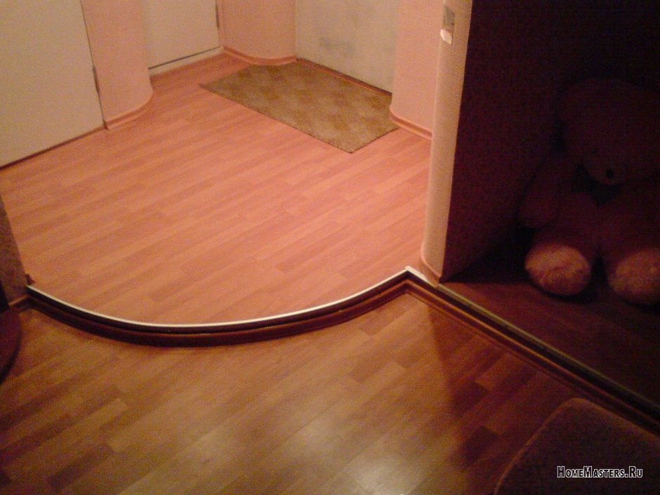 Порожек в прихожей