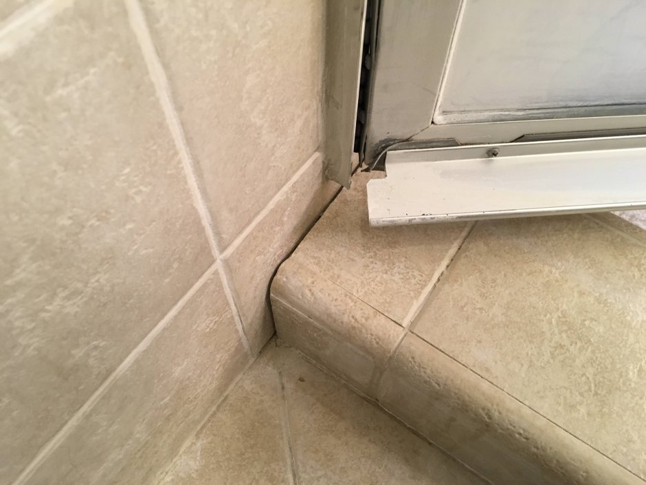 Керамический порожек для ванной