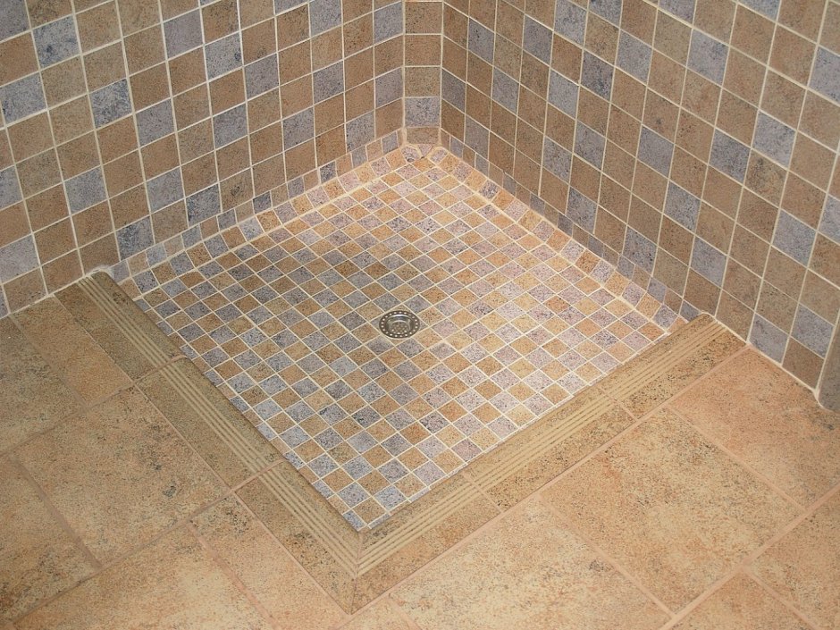 Ванная комната с душем без кабины