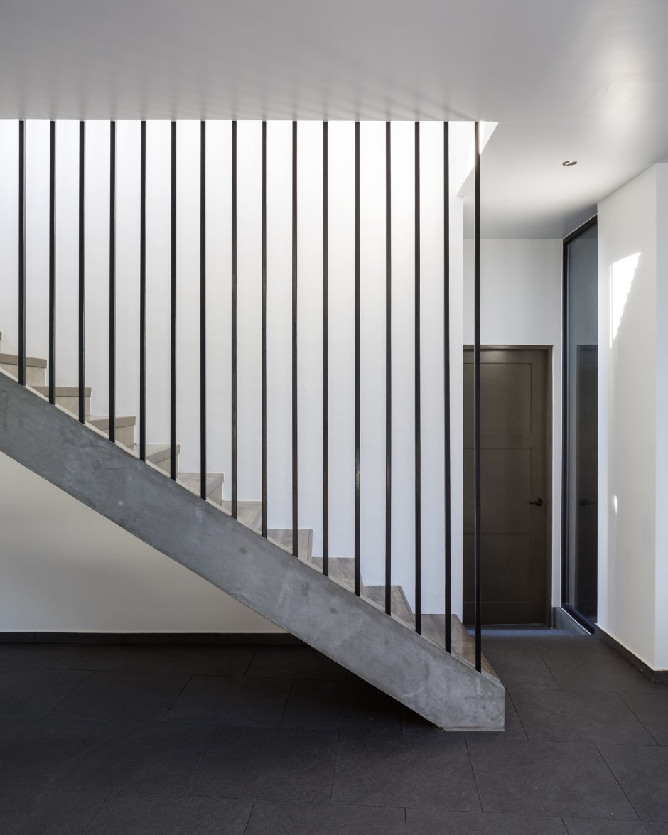 Лестничные ограждения в потолок