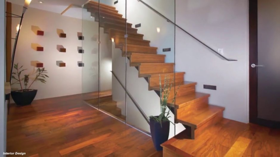 Стеклянное ограждение лестницы