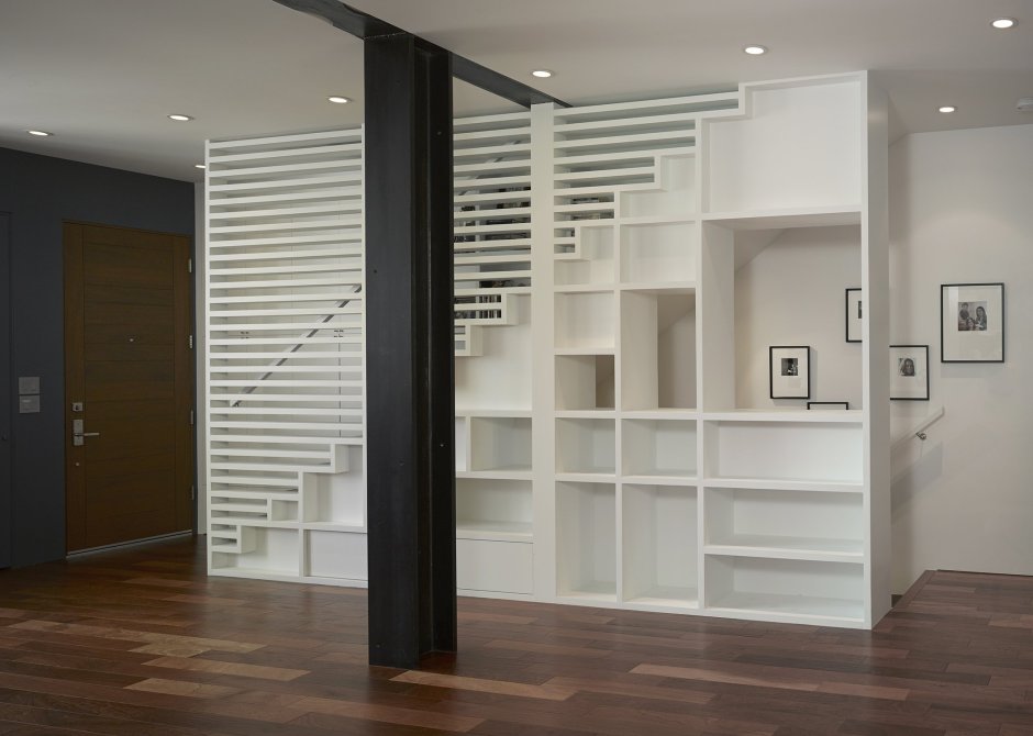 Перегородки для зонирования лестницы