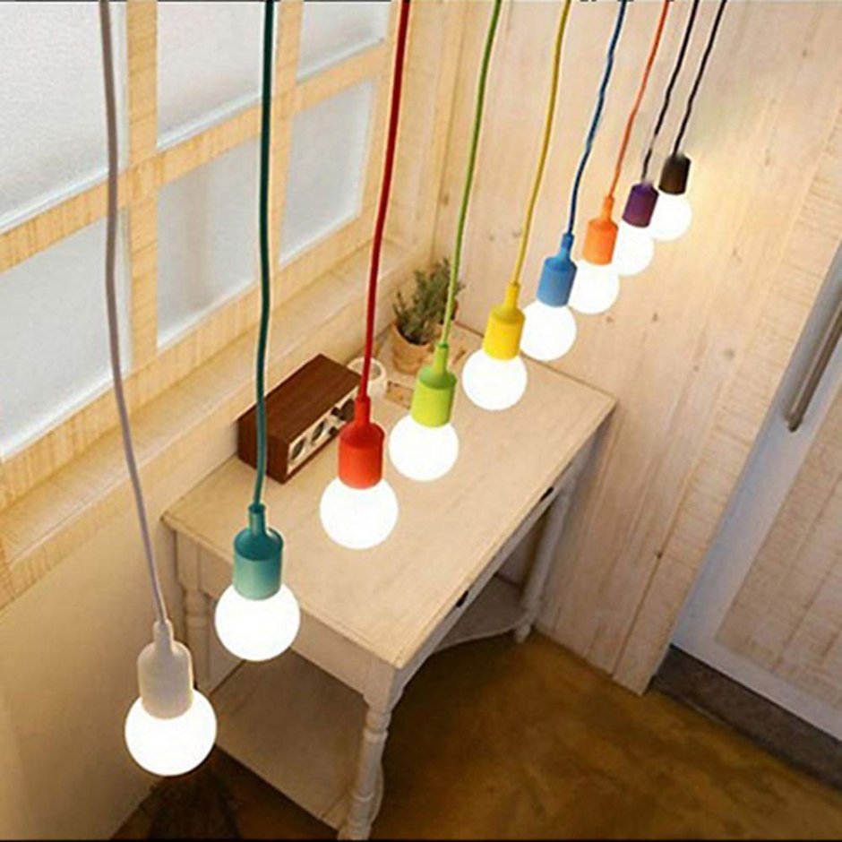 Лампочки на проводе в интерьере