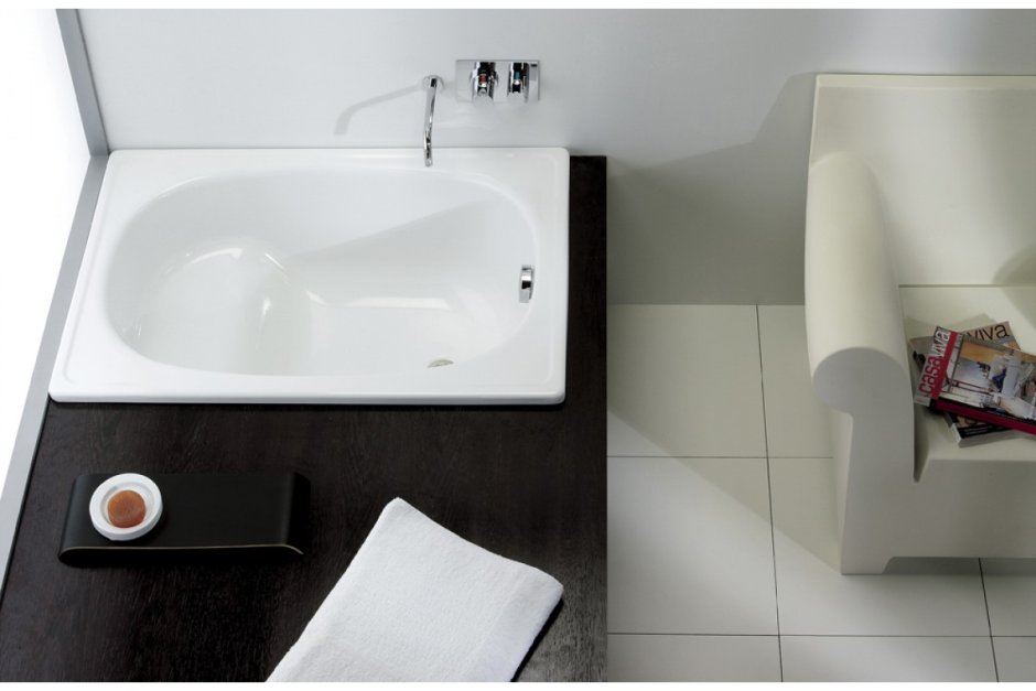 Сидячая ванна в маленькой ванной
