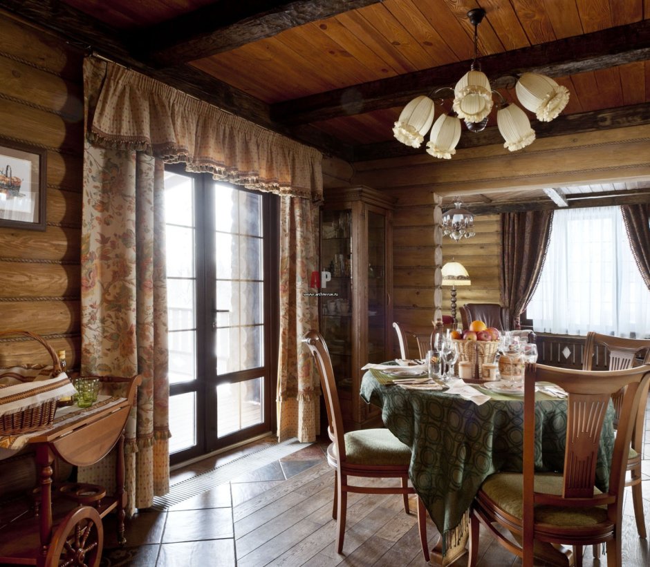 Шторы в доме из бруса