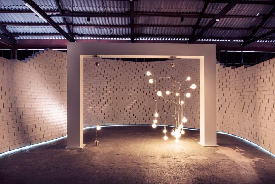 Инсталляция с фотоаппаратом