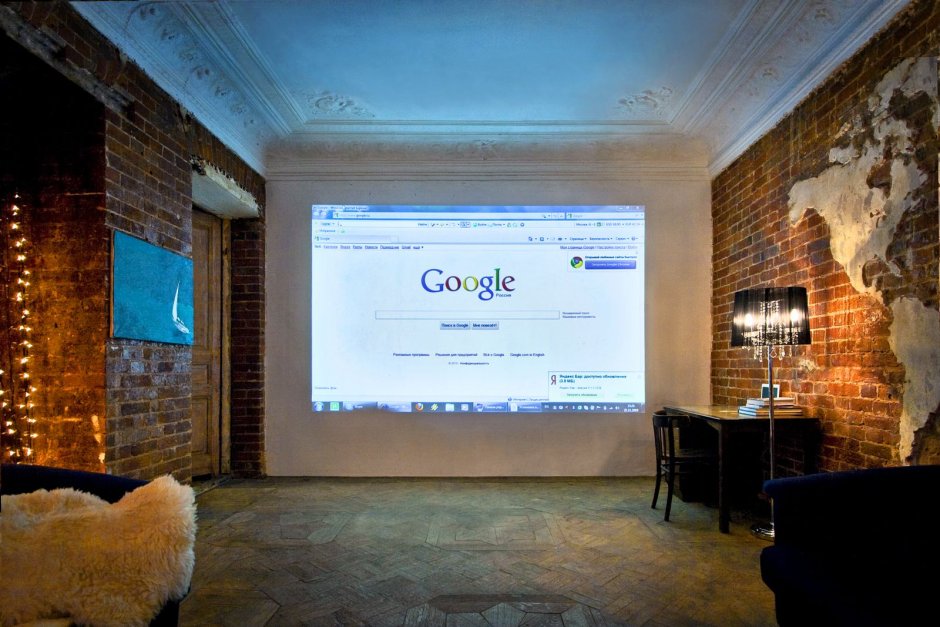 Проектор на стену