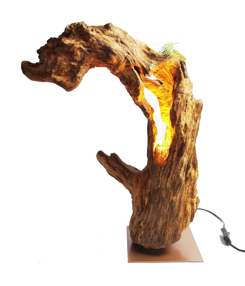 Настенный светильник из коряги