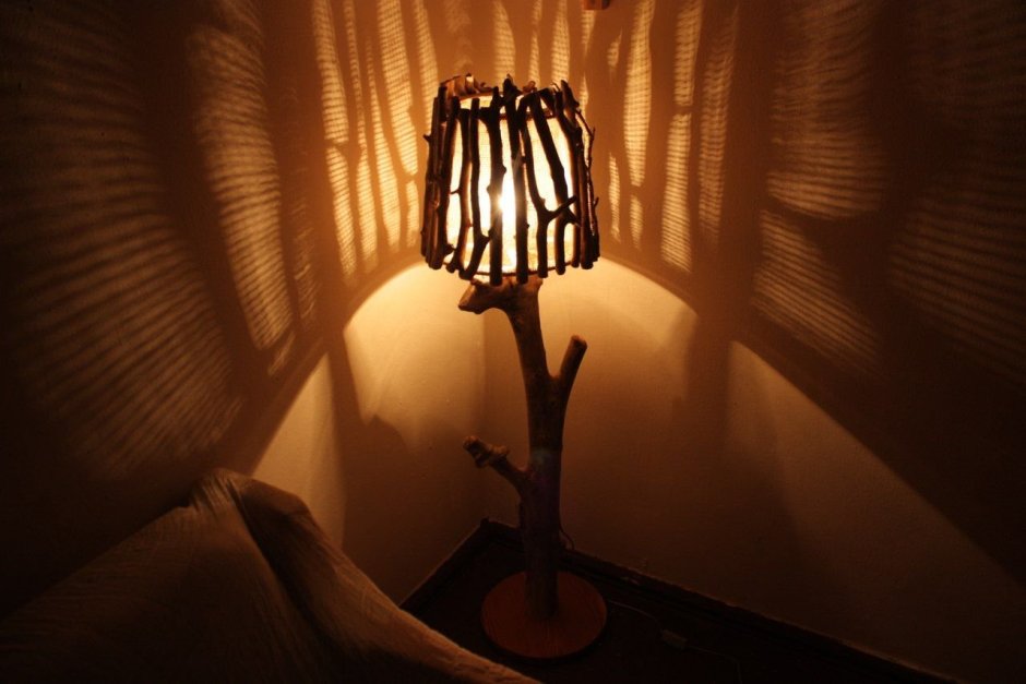 Торшер из ствола дерева напольный