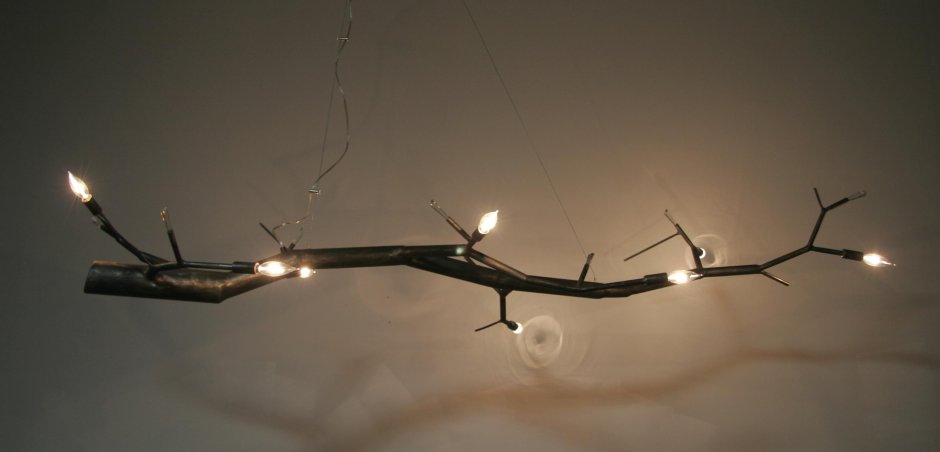 Бра в виде ветки дерева