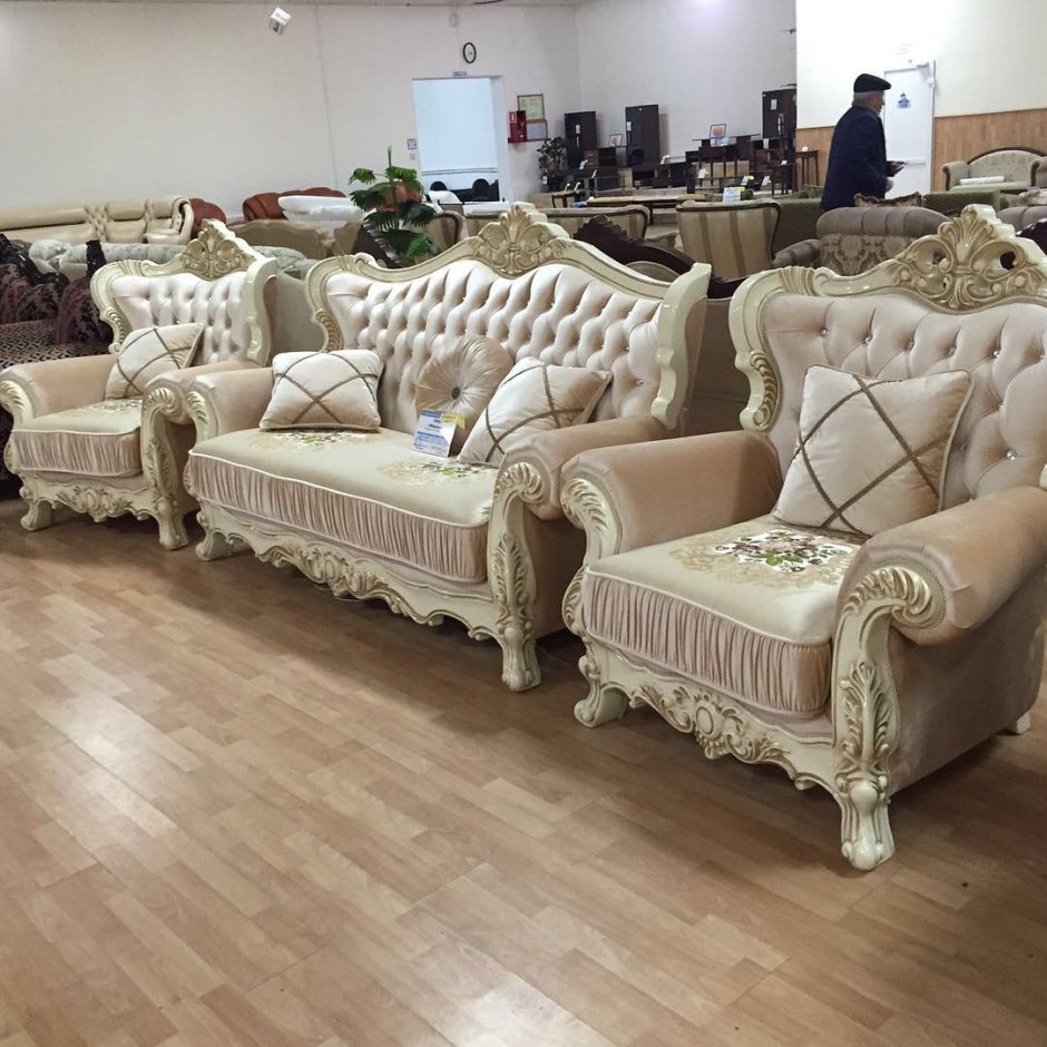 Фараон Холл новый Чиркей