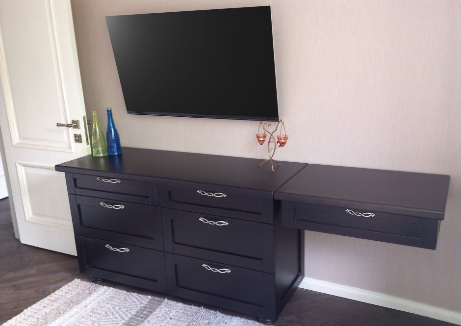 Туалетный столик с комодом под телевизор
