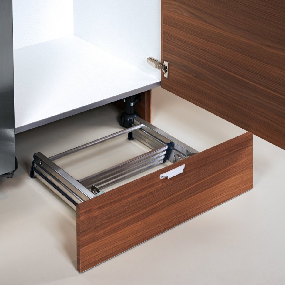 Выдвижной ящик под цоколь Trolley System артикул: 18.030