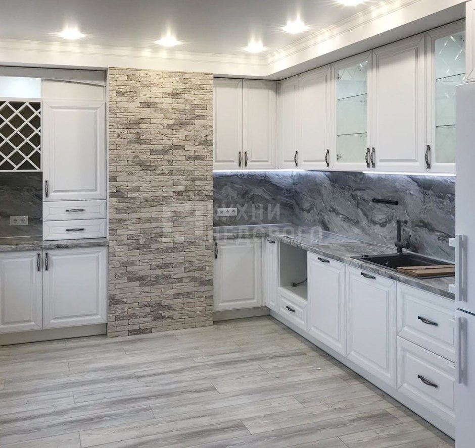 Столешница кедр мрамор Бергамо 7031/q