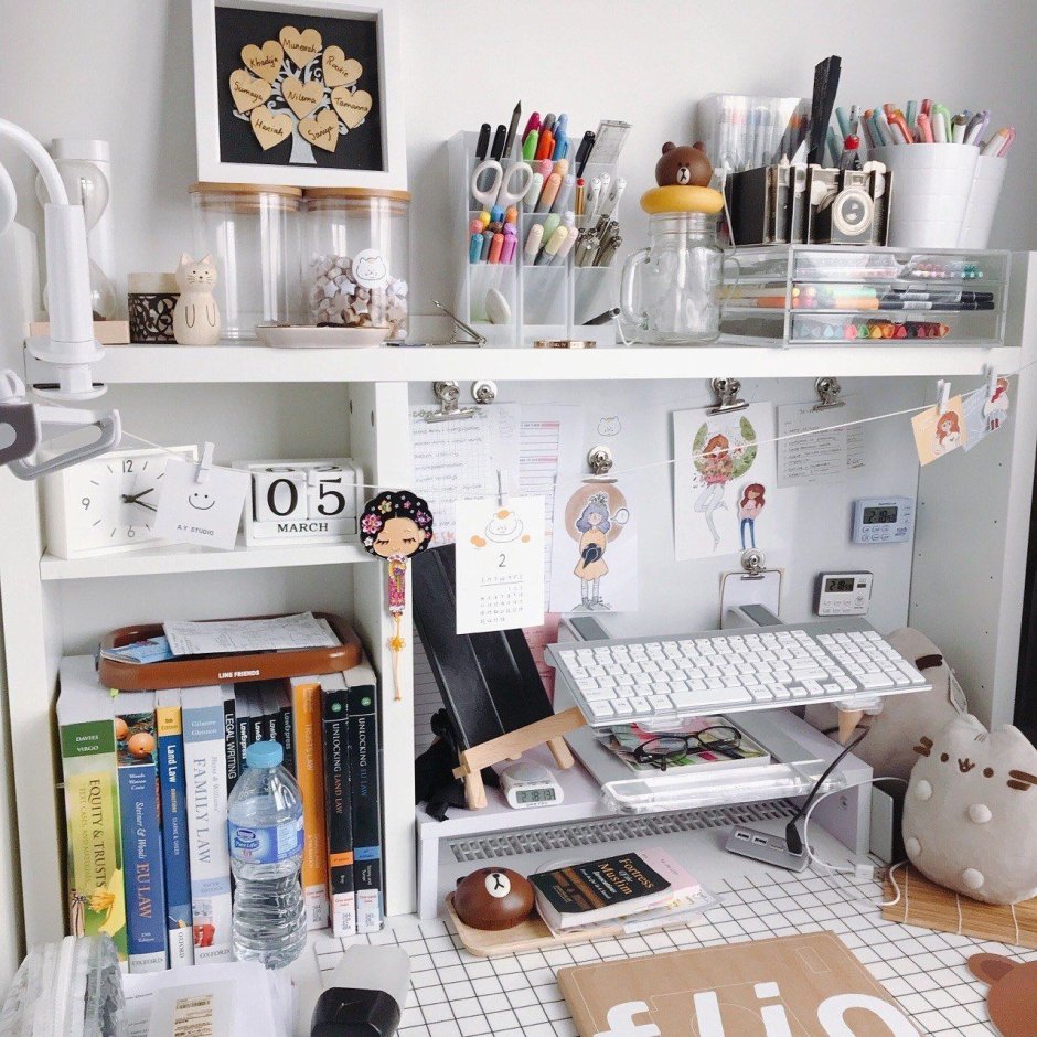 Украшение письменного стола