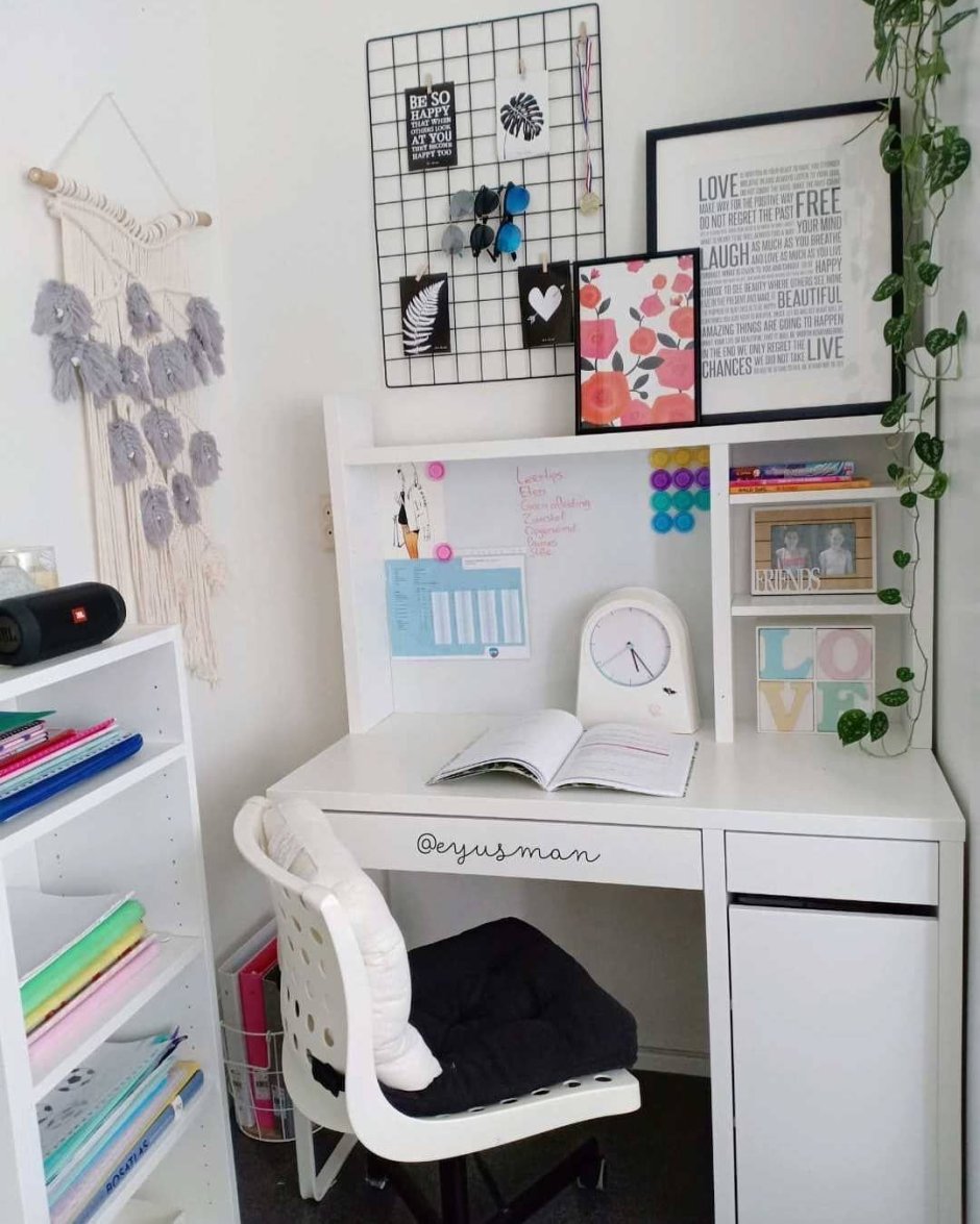 Письменный стол для девочки