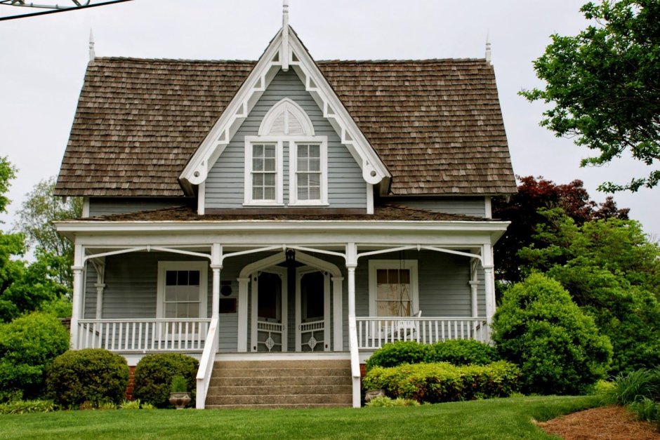 Крошечный Викторианский коттедж в Нью-Йорке