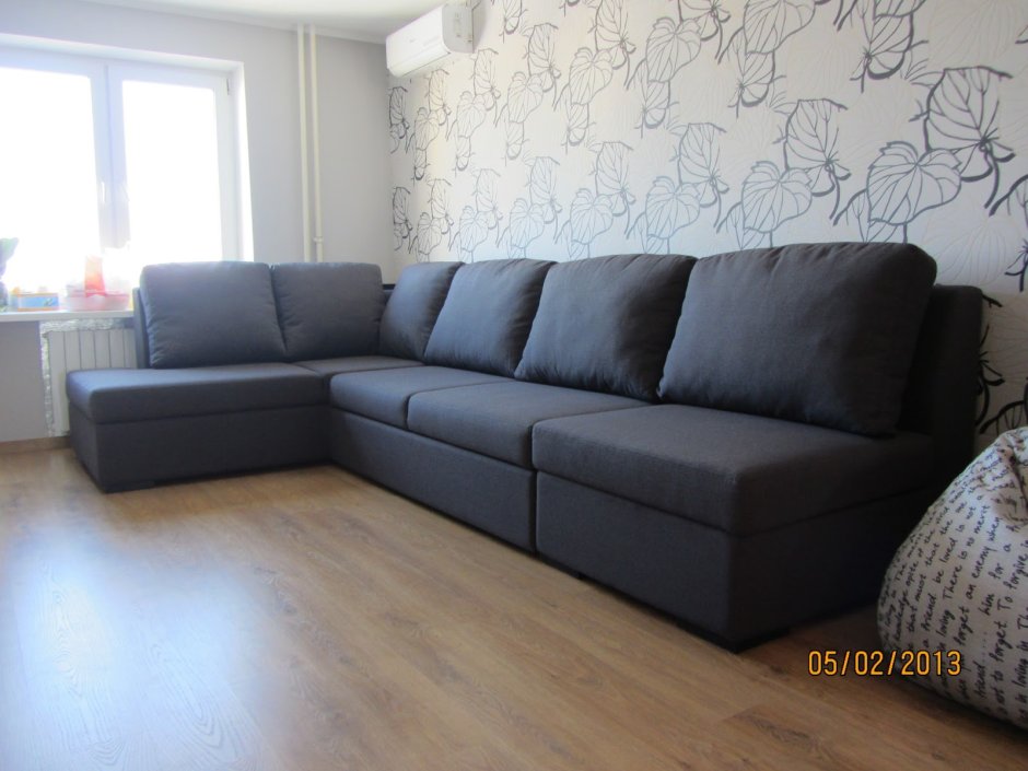 Угловой диван в зал реальные