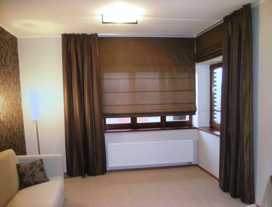 Шторы на кухню с балконной дверью