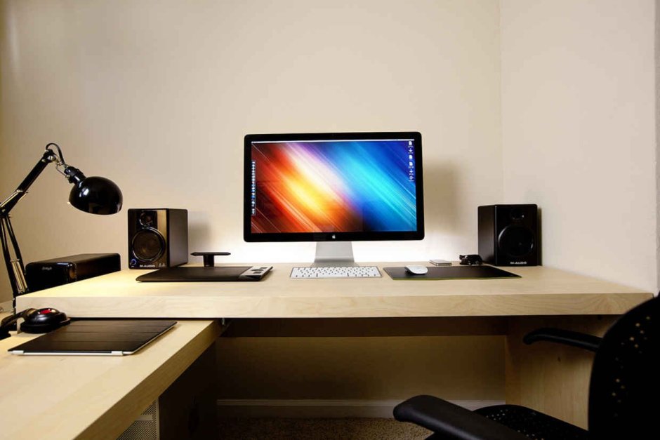 Стол для компьютера