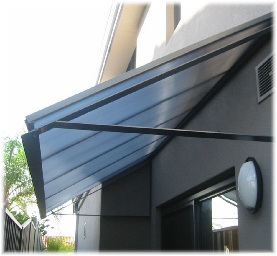 Тень от балкона