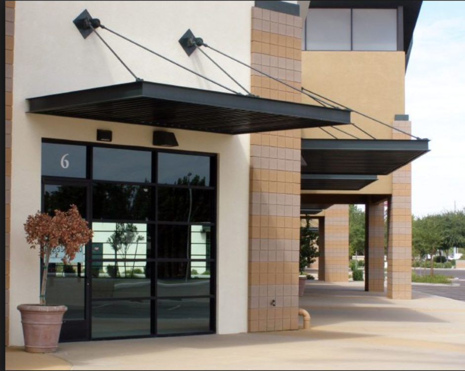 Подшивка козырька над крыльцом