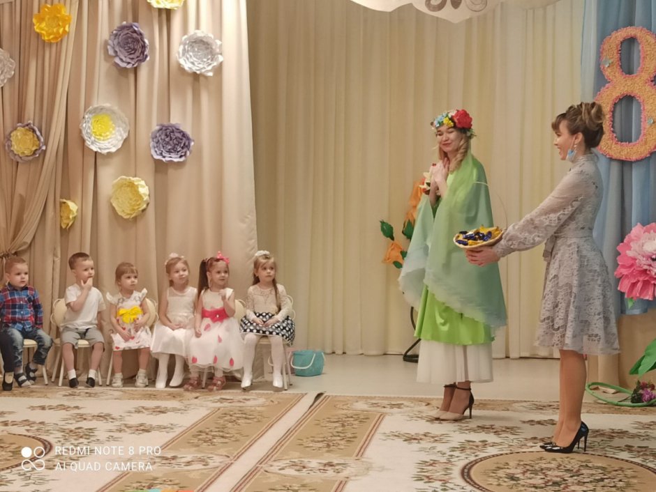 Украшение музыкального зала