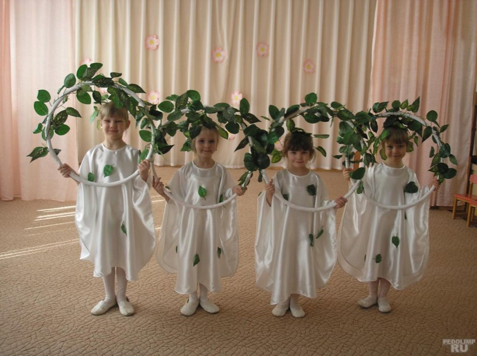 Новогоднее украшение музыкального зала