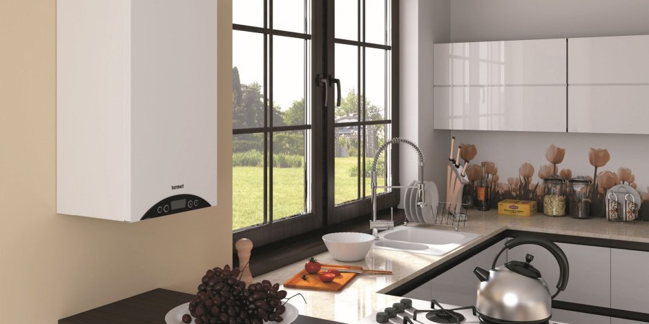 Газовый котел в интерьере кухни в частном доме