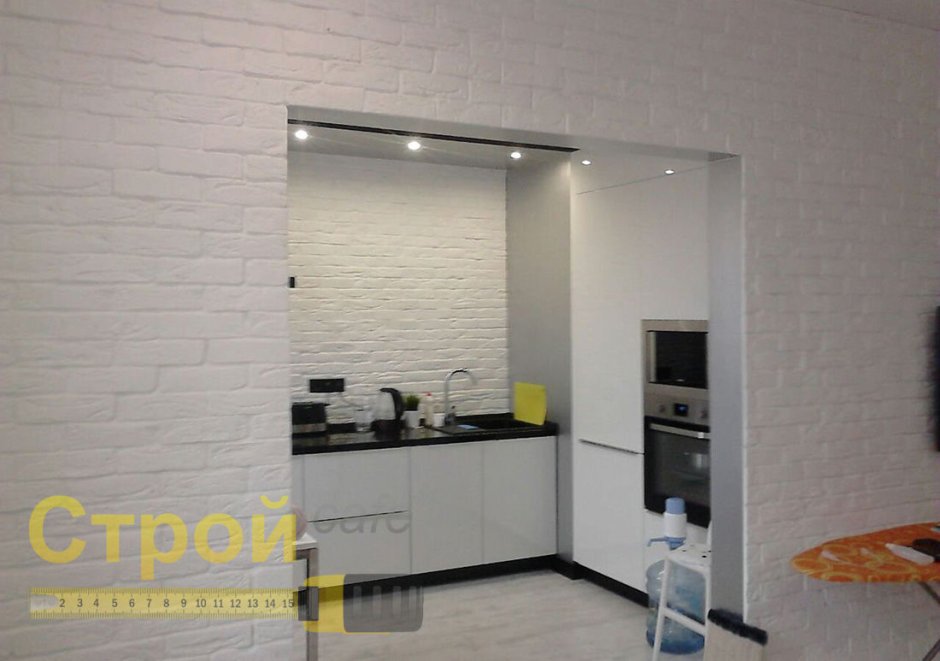 Декоративный гипсовый кирпич на кухне