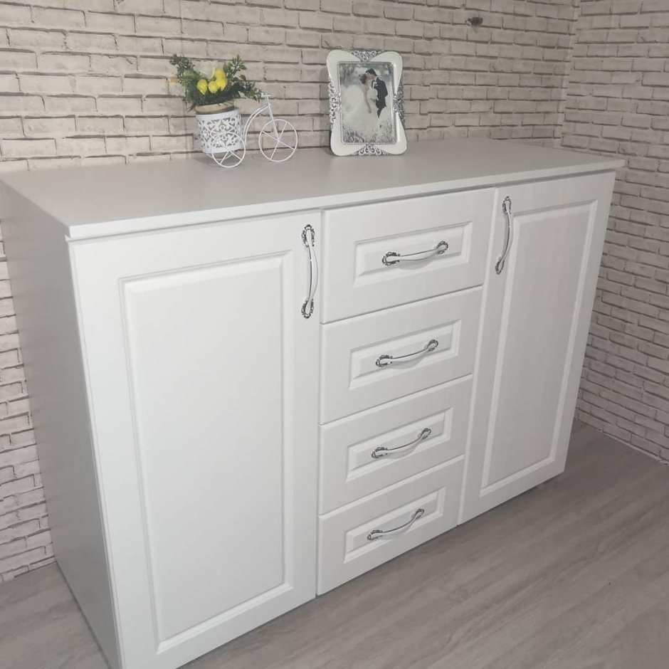 Комод с фрезерованными фасадами